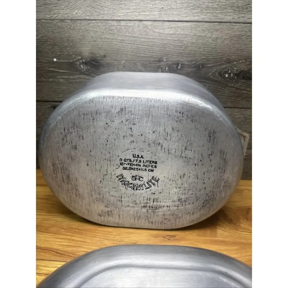 Magnalite GHC USA 8 Qt. Oval Roaster Dutch Oven w/Lid